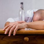 4 Ways To Keep Alcohol From Ruining Your Diet